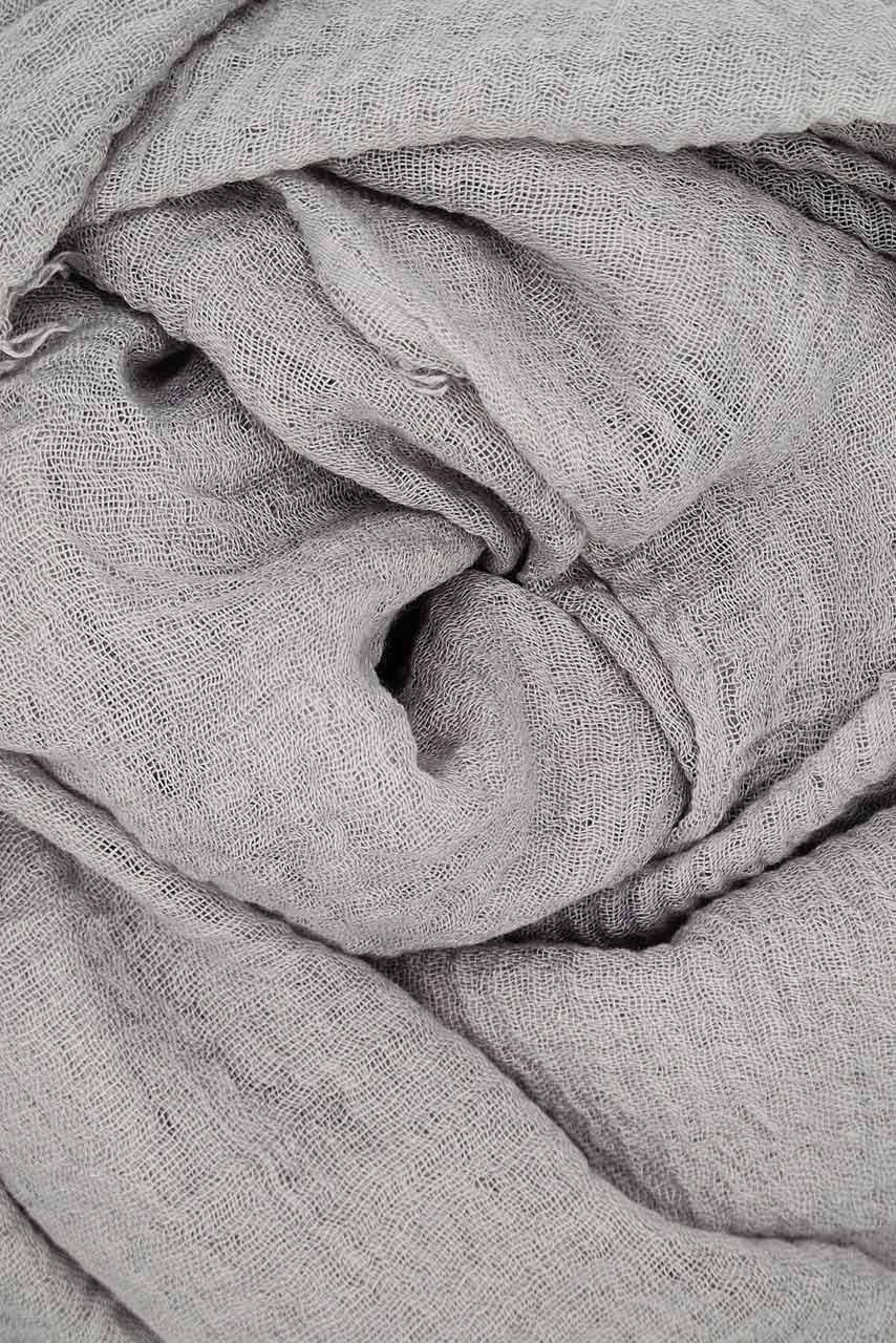 Cotton Crinkle Hijab - Dolphin Grey - light grey color - fabric closeup